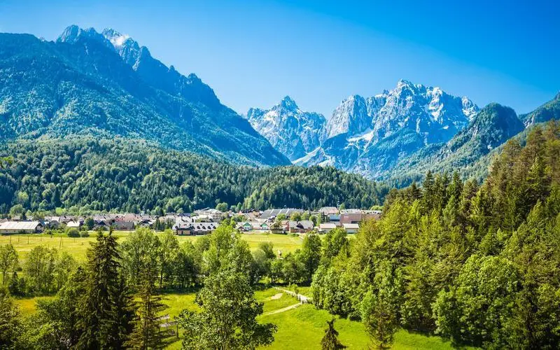 Kranjska gora town-Slovenia-475654346.jpg