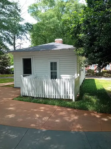 Elvis Birthplace.jpg